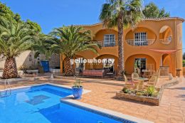 Unique villa with 7-beds and 2 pools near Armacao...